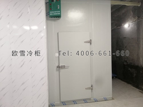 冷凍庫(kù)安裝.jpg