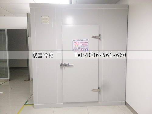 25立方的小型醫(yī)藥冷庫安裝.jpg 25立方的小型醫(yī)藥冷庫安裝.jpg